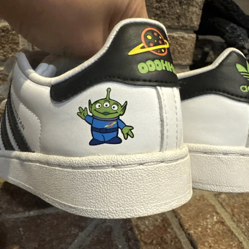 adidas Originals x Disney Superstar II Size 2 Toy Story Alien Kids Casual JI0091